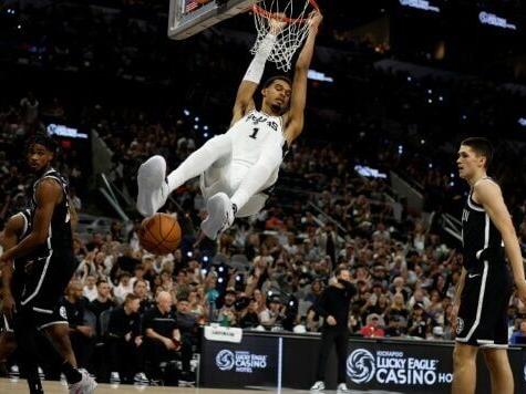 Spurs pay tribute to Popovich before Wemby sparks NBA win